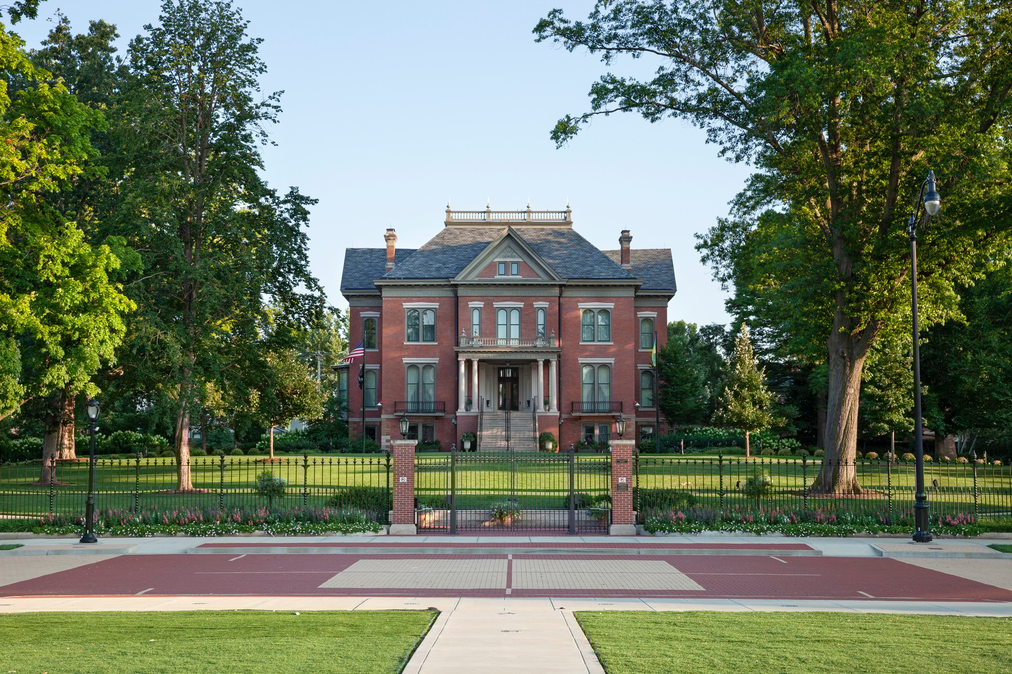 Illinois governors mansion in Springfield on a sunny afternoon in the summer